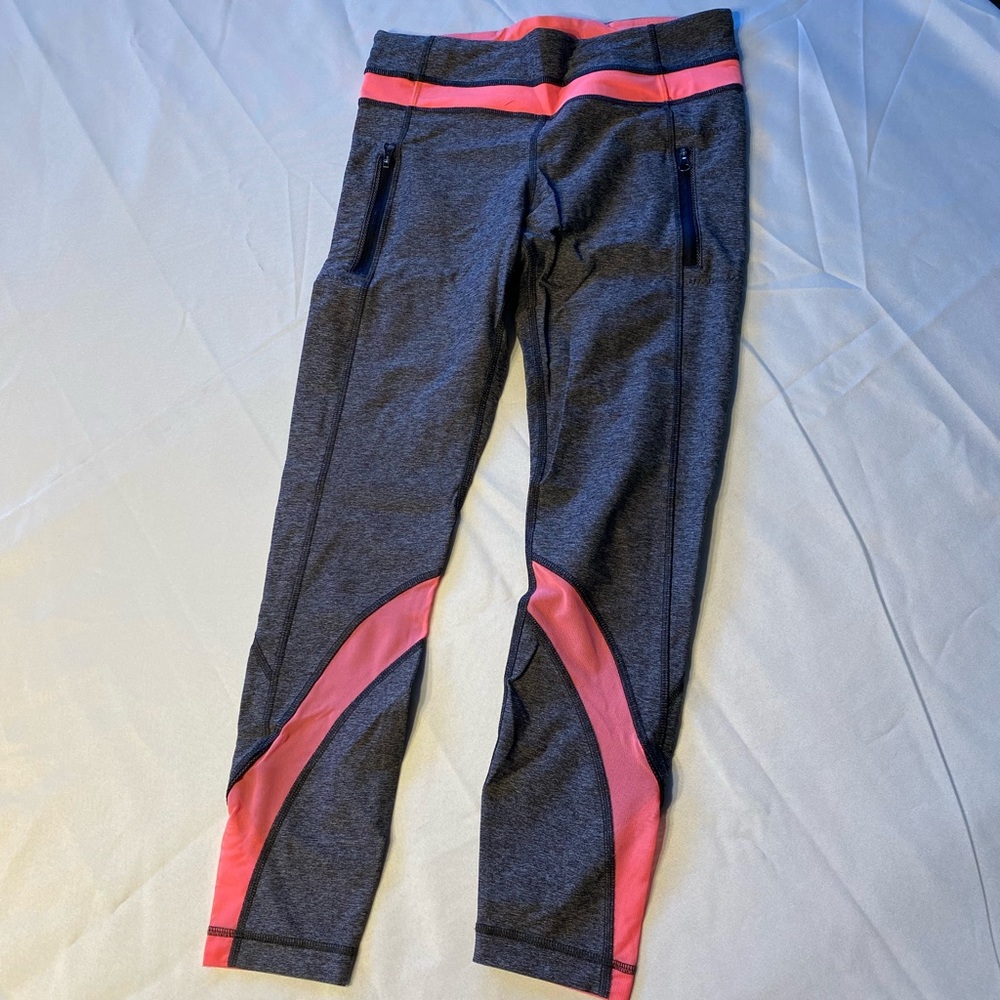 LULULEMON unique Run Leggings! 24” inseam